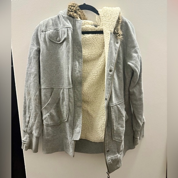 FINAL PRICE - Size XL Roxy jacket🌺 - Picture 2 of 4